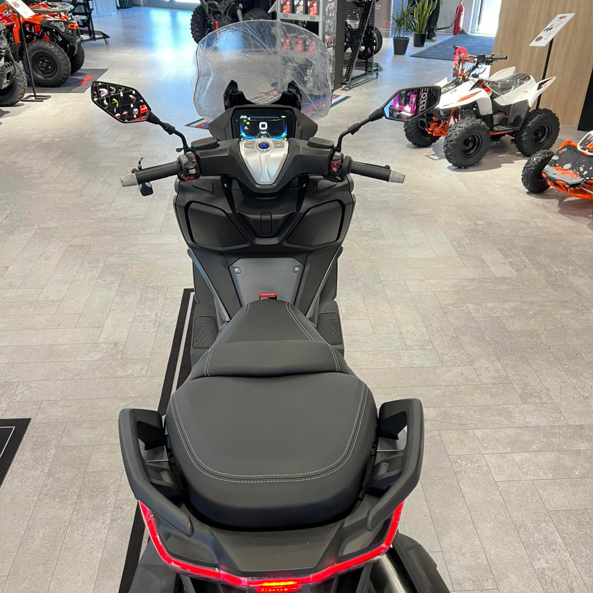 VOGE SR4 MAX 350 Skuter 34 KS ABS TCS TFT Keyless - Image 5