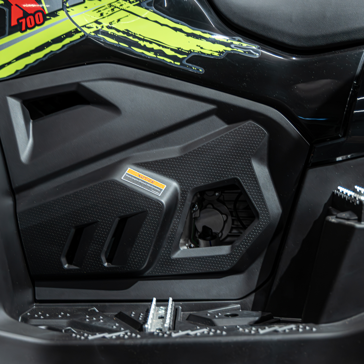 Loncin Xwolf 700 MUD – Profesionalni 4x4 ATV sa servo upravljanjem - Image 9