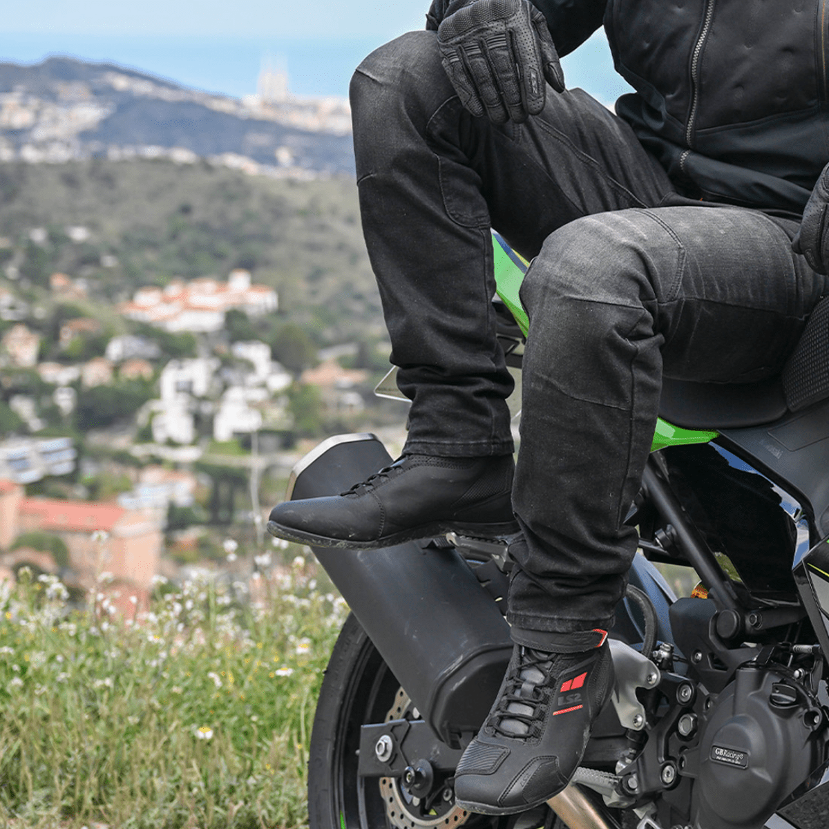 Moto patike LS2 Garra – crno/crvene, veličina 45 - Image 4